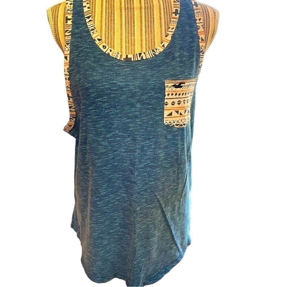 HOLLISTER sleeveless tee, size M, deep cut armholes, excellent condition, cotton